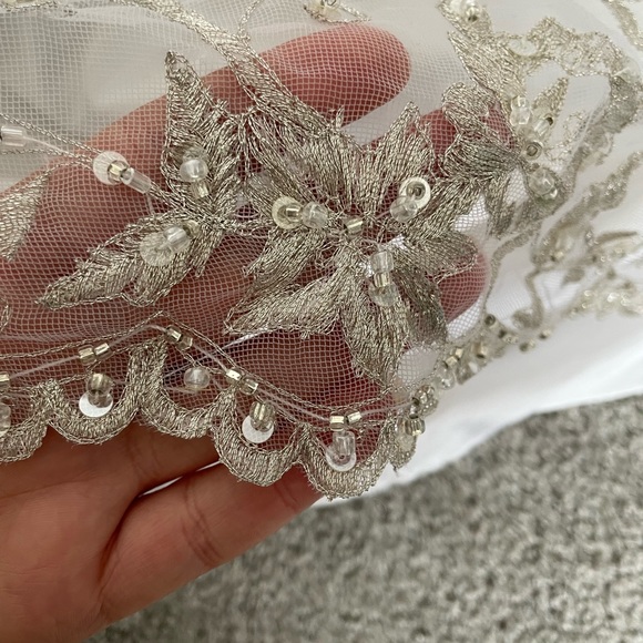 Mori Lee Wedding dress. Color white. Size 16. - Picture 10 of 11